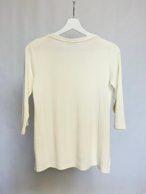 Ribbed sweater with decorative writing