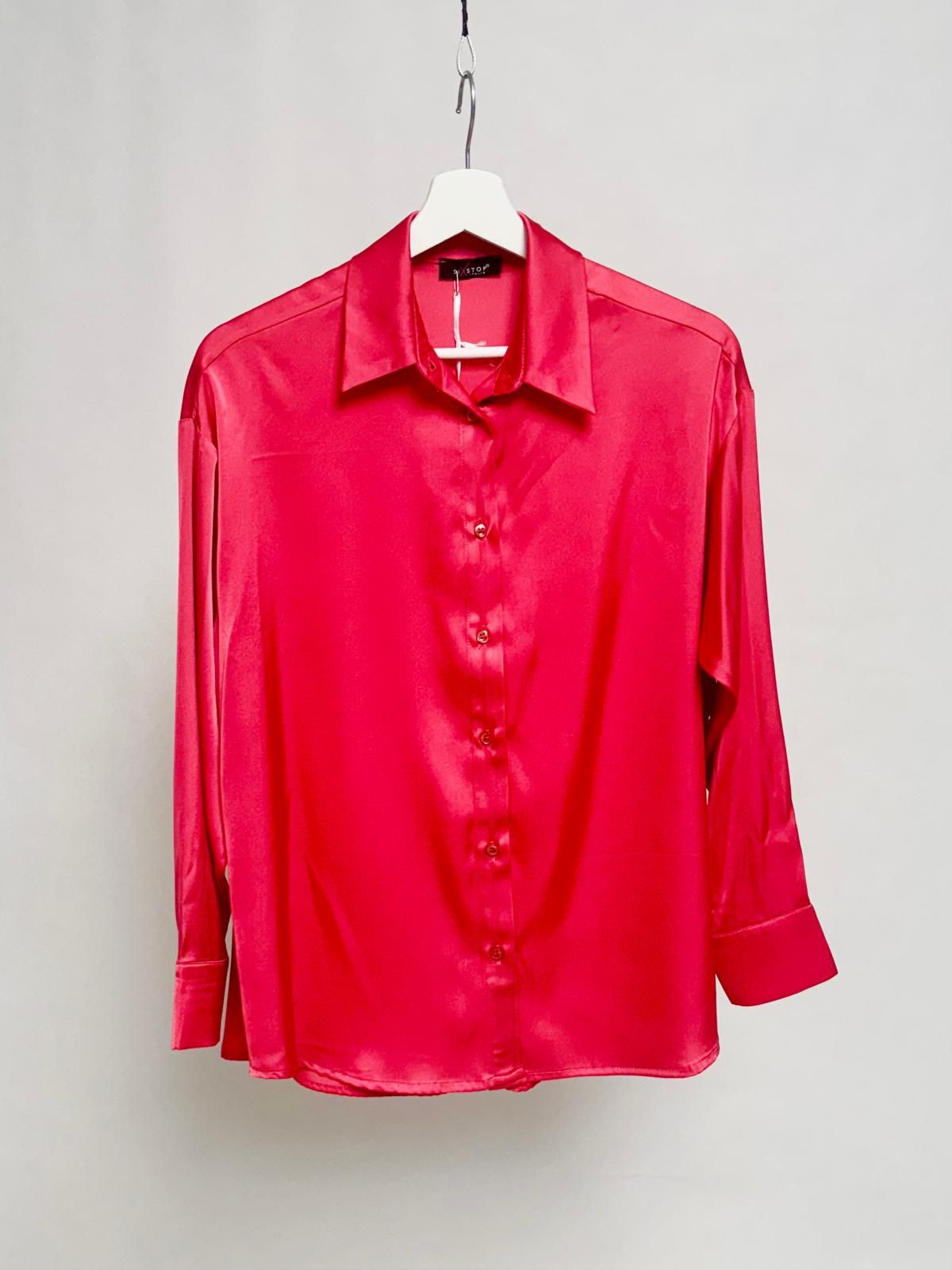 Satin shirt with a relaxed fit