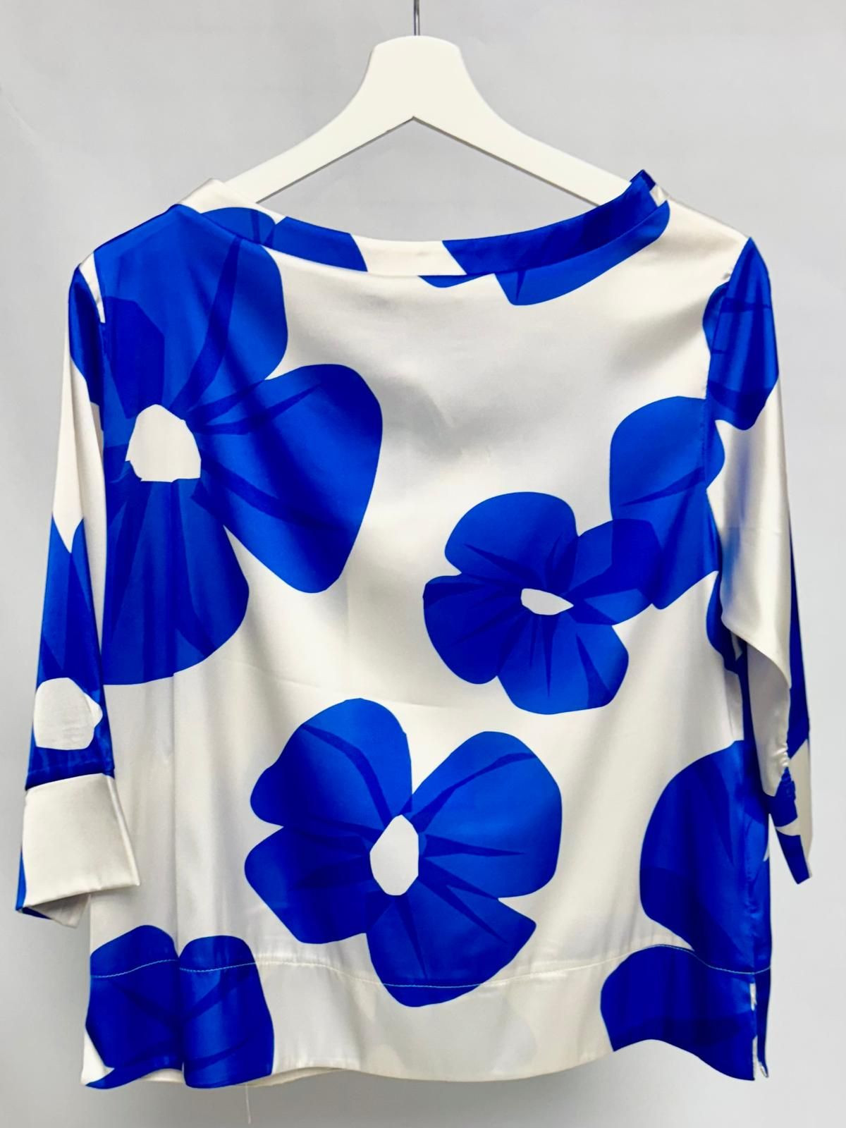Long-sleeved printed blouse