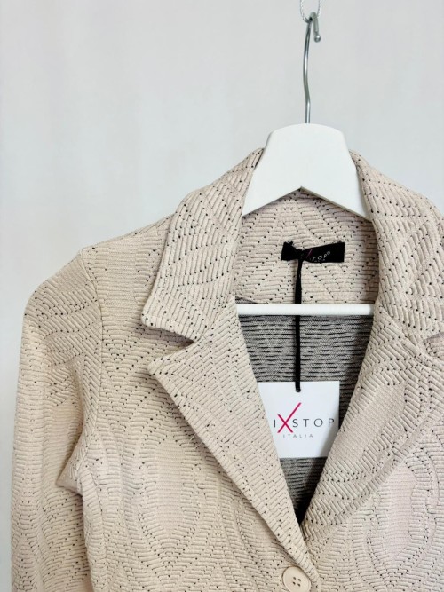 Elegant Textured Blazer