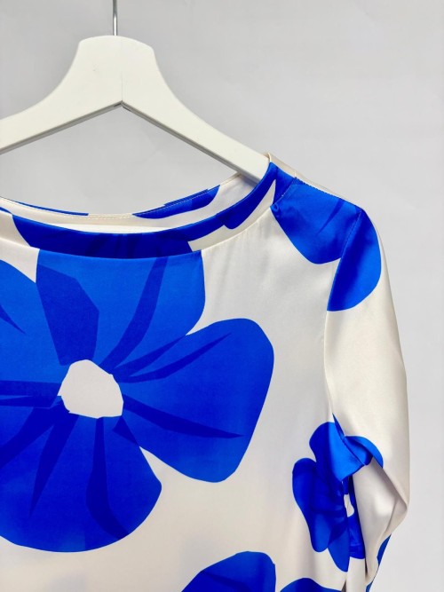 Long-sleeved printed blouse