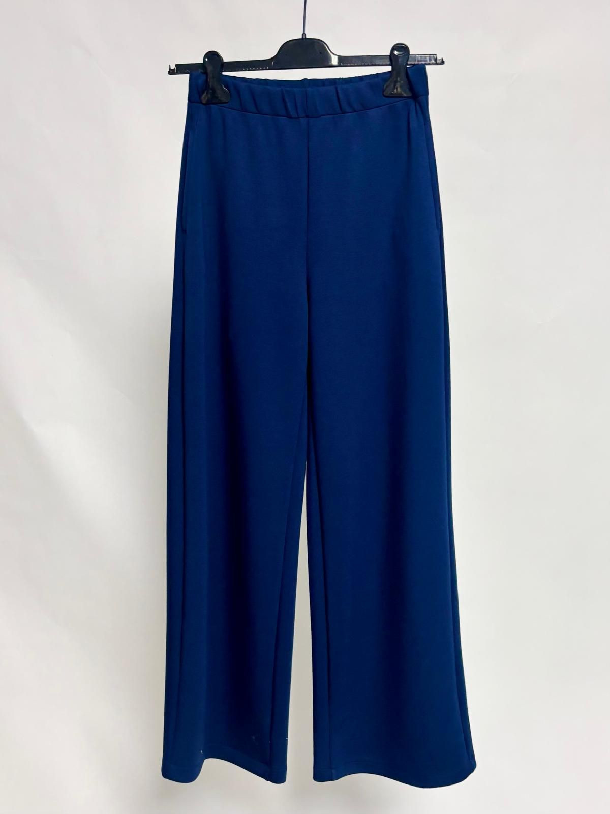 Wide-Leg Pants in Fluid Fabric Midnight Blue