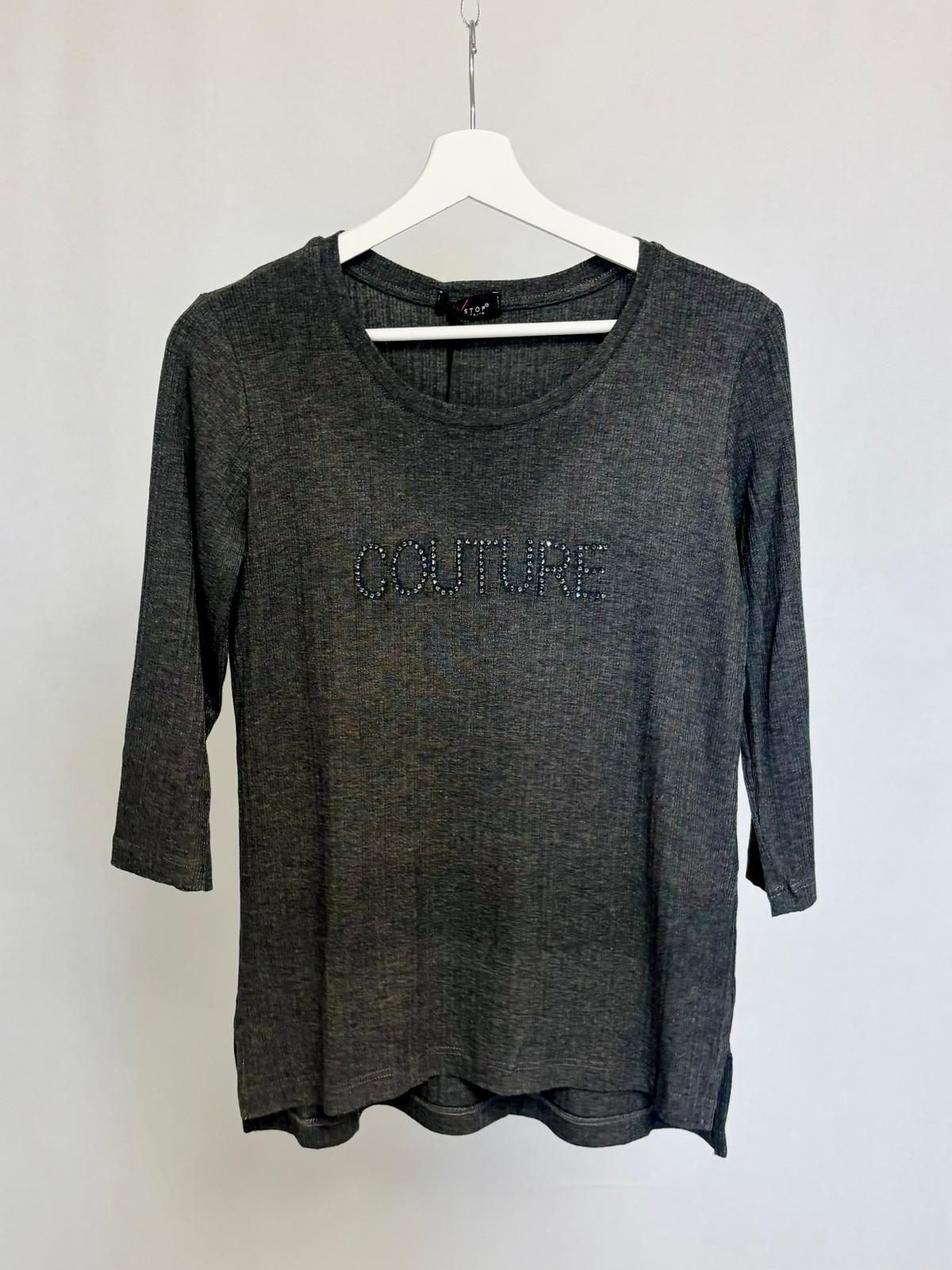 Ribbed sweater with decorative writing