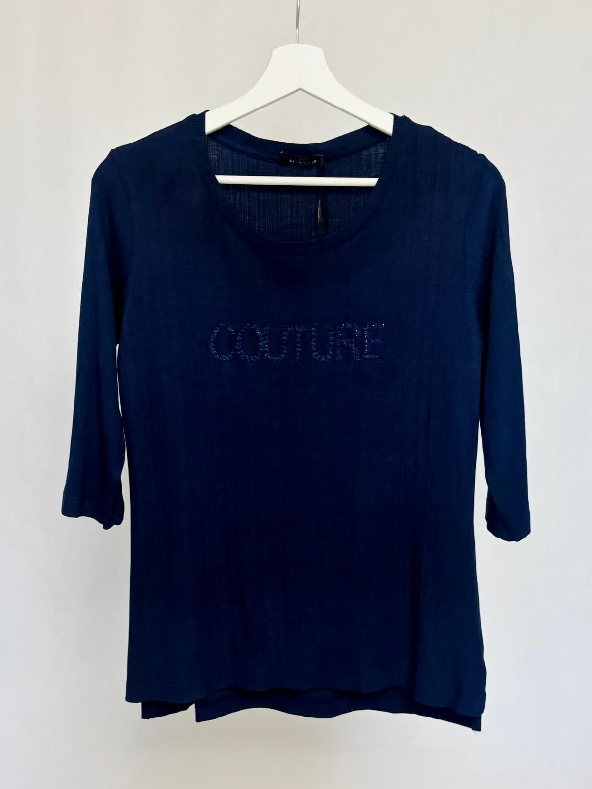 Ribbed sweater with decorative writing